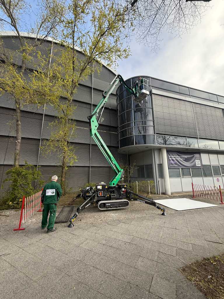 raupenarbeitsbuehne-mieten-4k-vierke-bau (4)